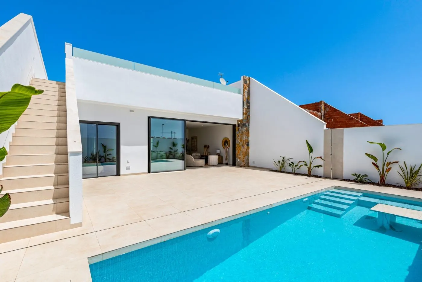 NEW BUILD TOWNHOSES IN LOS ALCAZARES — 2
