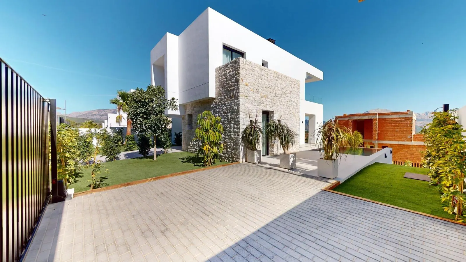 New Build Luxury Villas in Polop with Stunning Views — 1