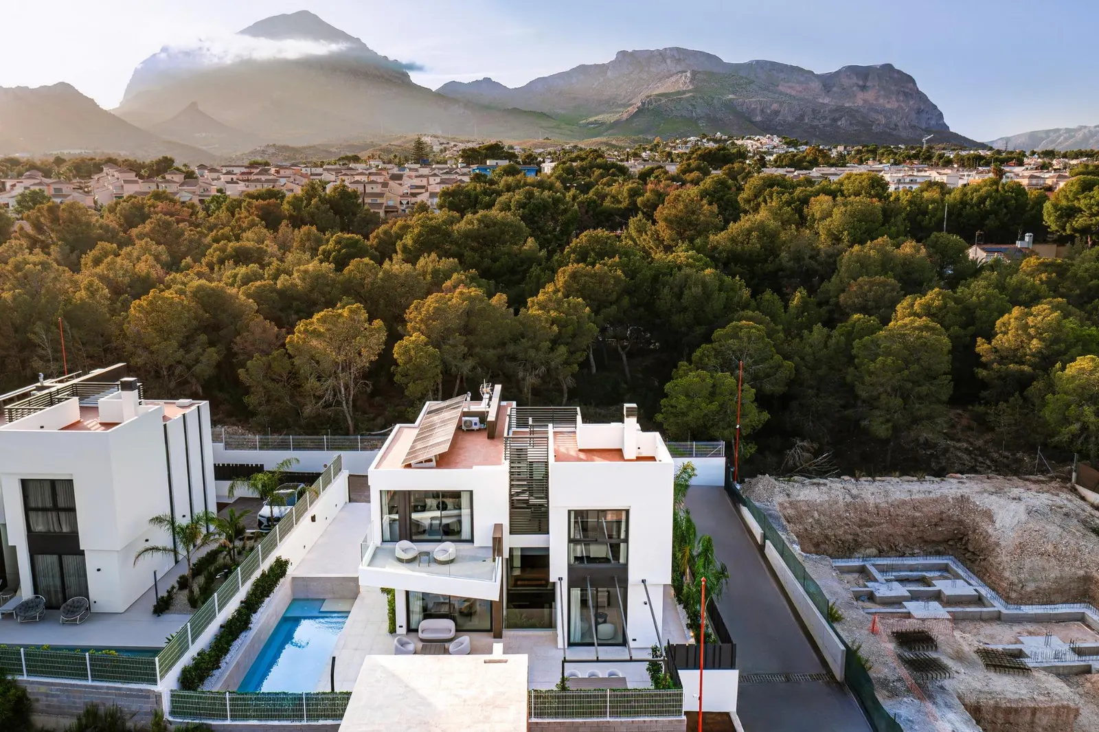 Exclusive New-Build Villas with Private Pools in La Nucía, Near Benidorm — 5