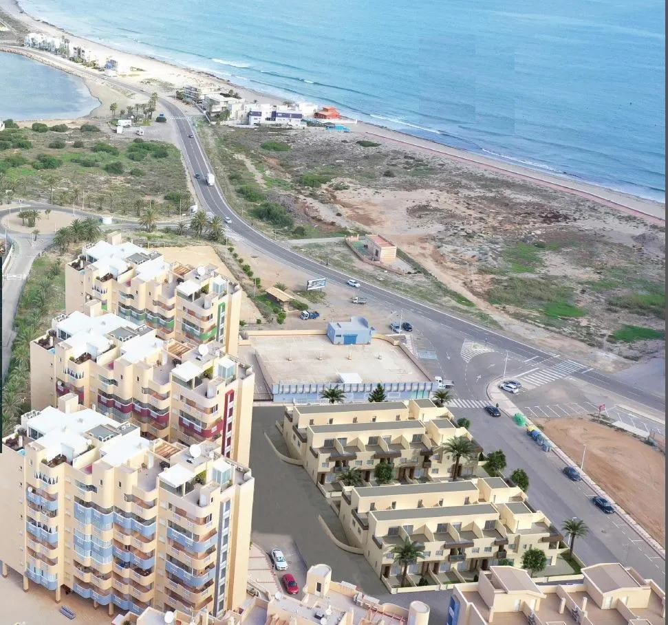 BEAUTIFUL TOWNHOUSES IN LA MANGA — 1