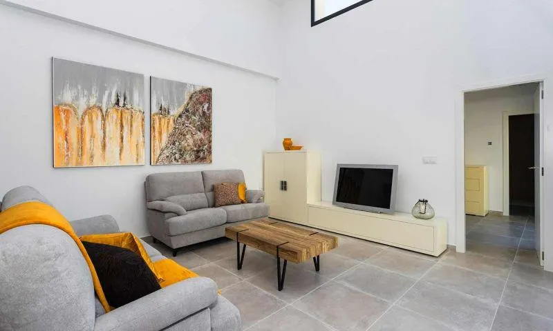 THE MEDITERRANEAN LIFESTYLE ALL ON ONE LEVEL — 3