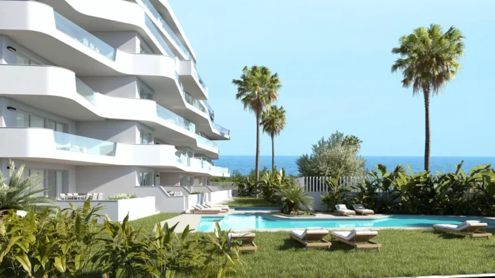 Exclusive development of 24 tourist apartments 200 metres from the sea – La Torre/Mil Palmeras residential complex