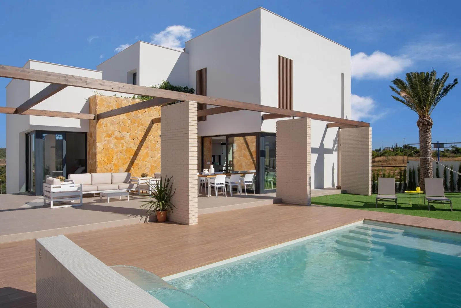 LUXURY VILLA ON THE BEACH — 5