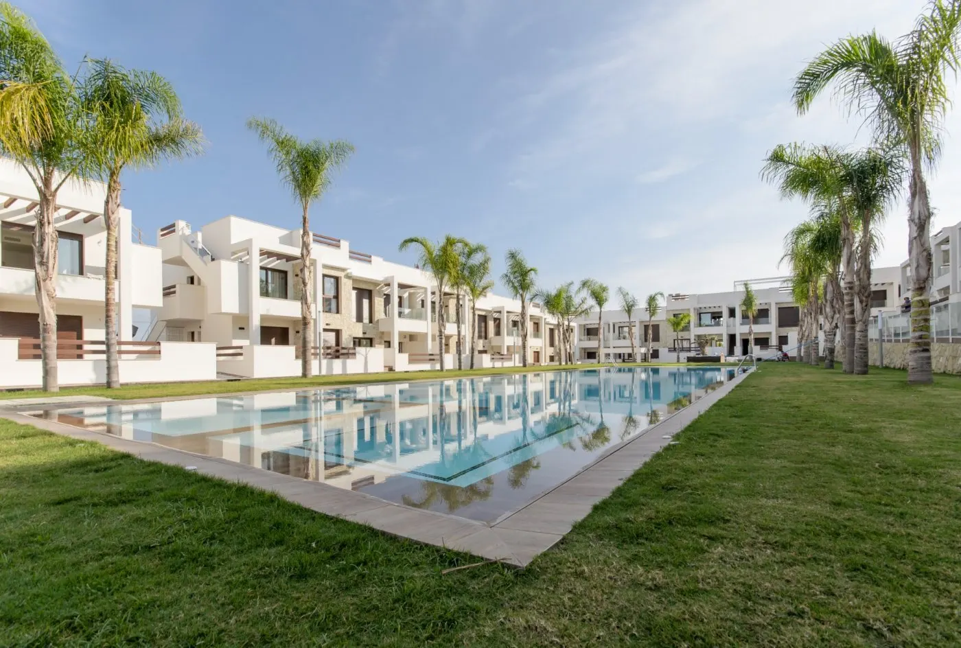 NEW BUILD RESIDENTIAL OF BUNGALOW APARTMENTS IN LOS BALCONES, TORREVIEJA — 1