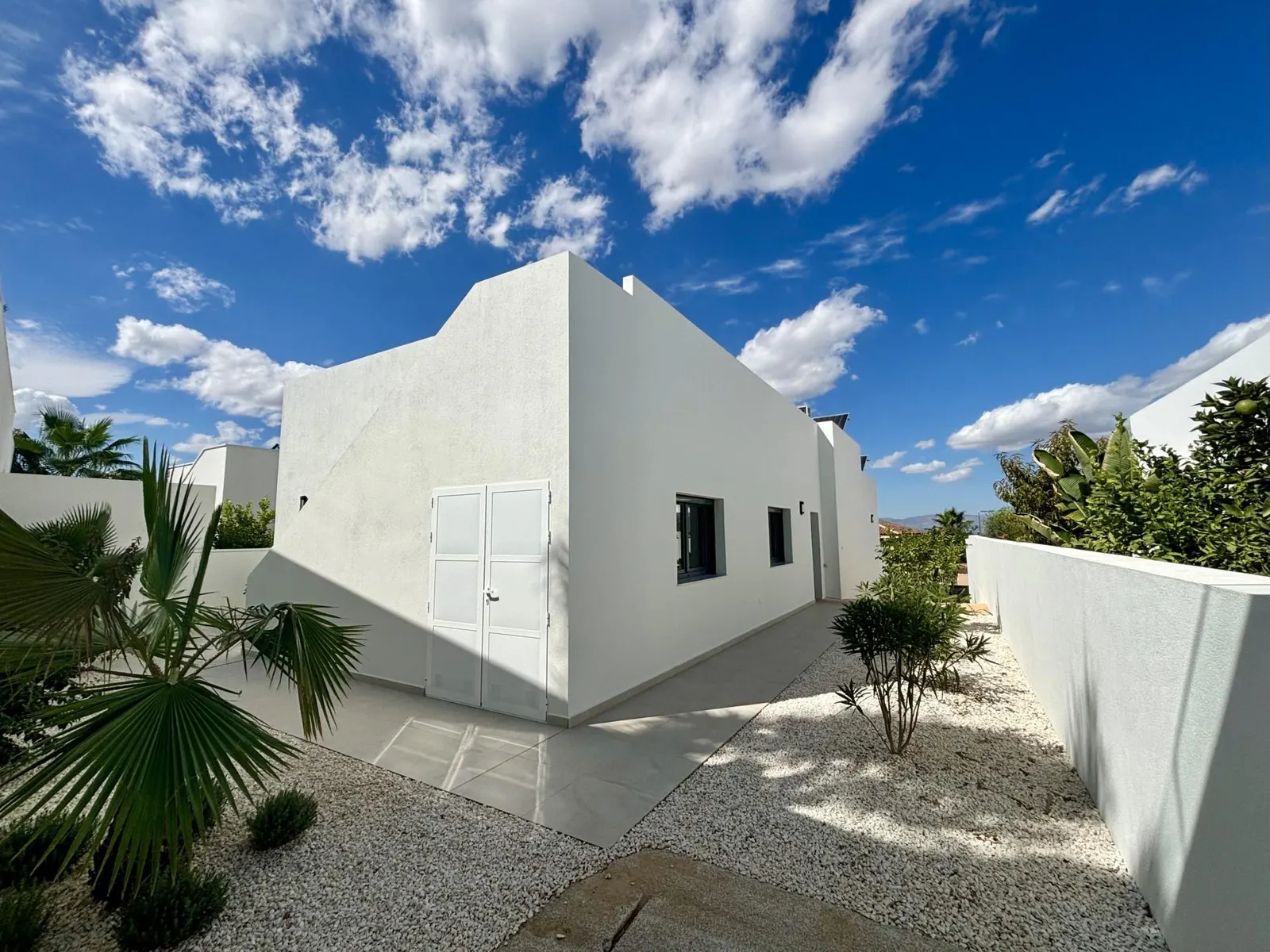 NEW BUILD VILLAS IN ROJALES — 4