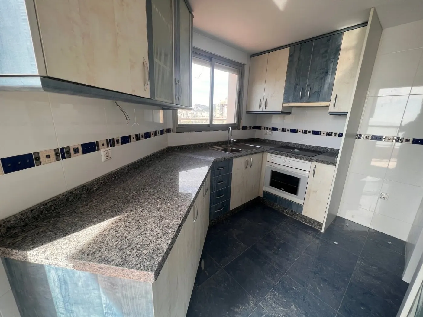 BEAUTIFUL PENTHOUSE WITH SEA VIEWS IN CALPE — 4
