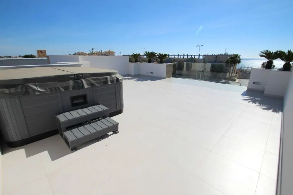 NEW CONSTRUCTION VILLAS 250 m FROM THE BEACH IN CAMPOAMOR — 4