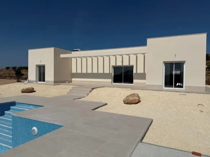 New build villas in Pinoso on rural plots