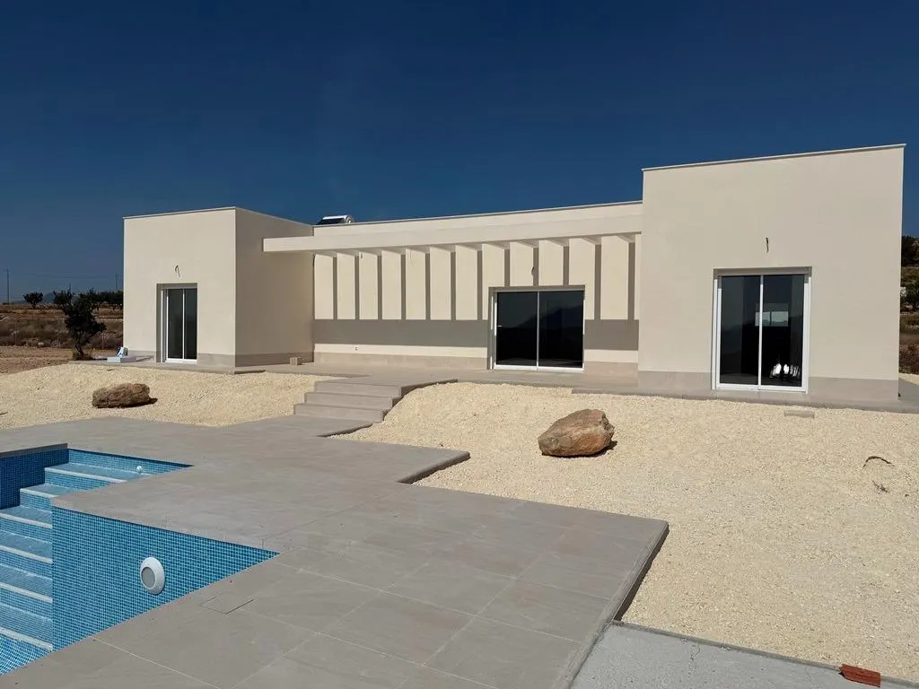 New build villas in Pinoso on rural plots — 1