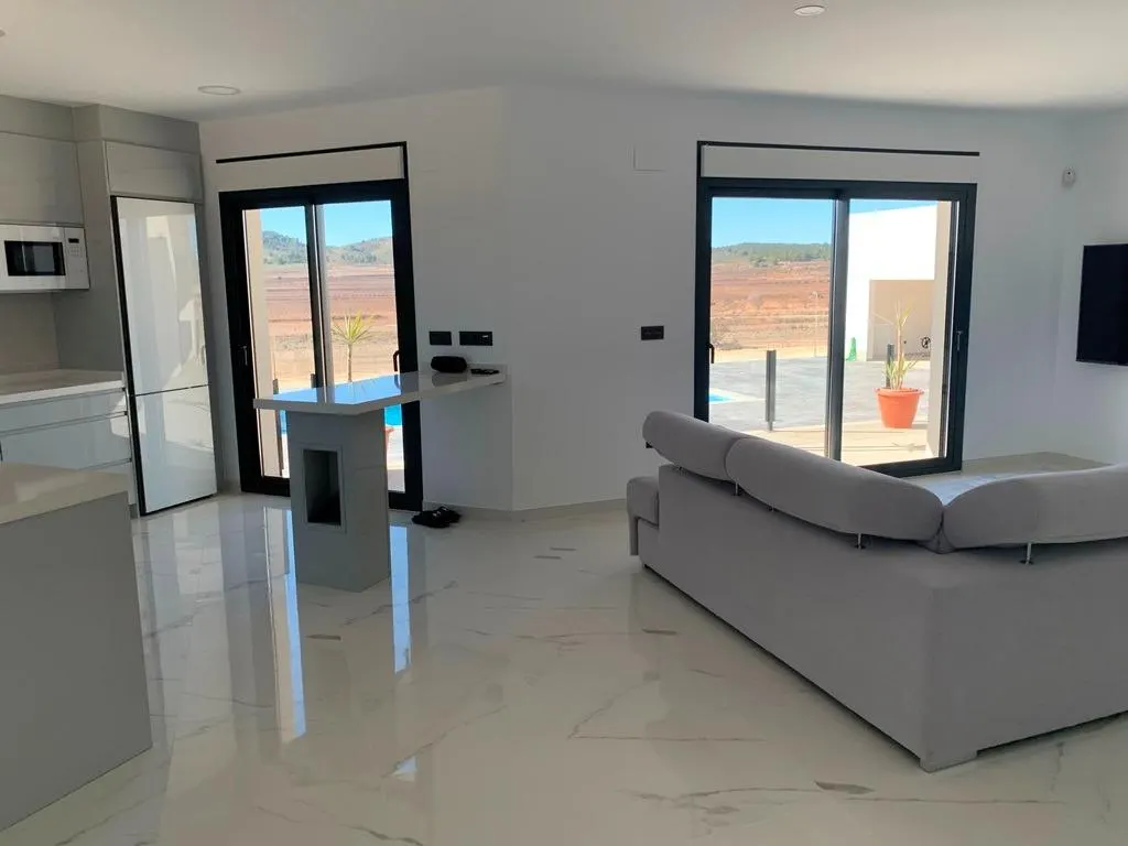 NEW BUILD VILLAS IN PINOSO — 2