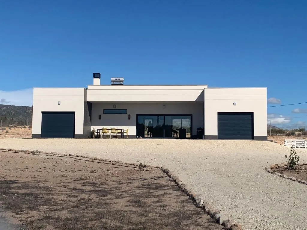 NEW BUILD VILLAS IN PINOSO — 4