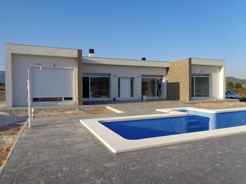NEW BUILD VILLAS IN PINOSO — 2