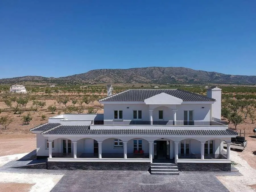 NEW BUILD VILLAS IN PINOSO