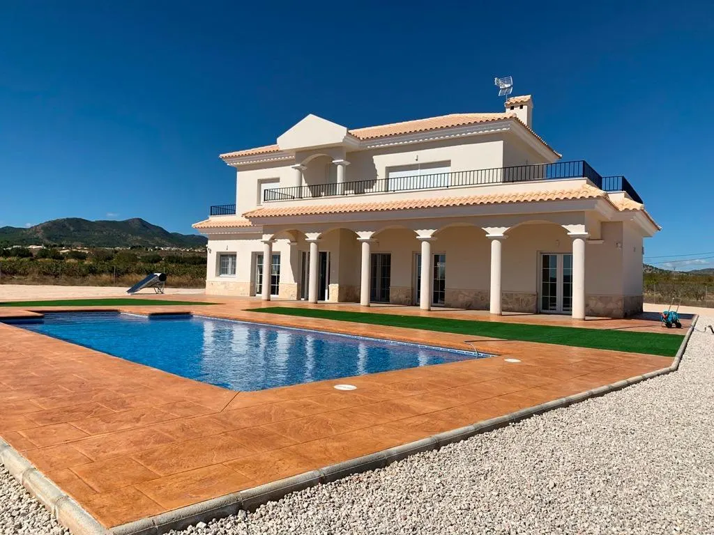 NEW BUILD VILLAS IN PINOSO — 1