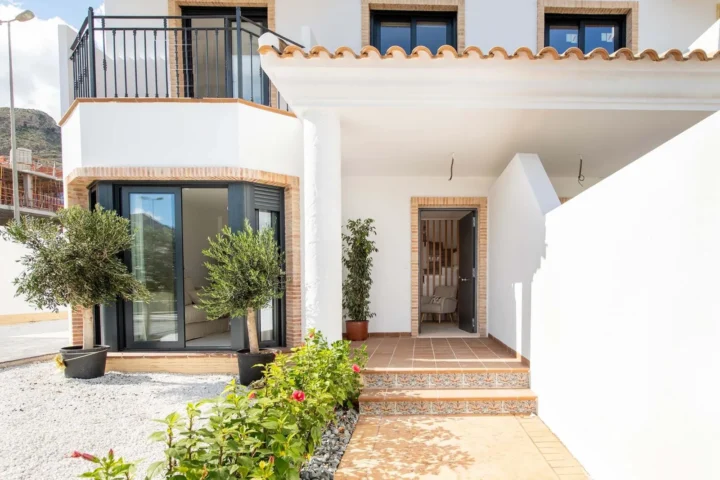 New Bungalows and Townhouses in Cox, Alicante
