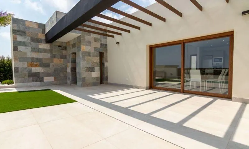 HOUSING IN A CONSOLIDATED URBANIZATION ON THE COAST — 2