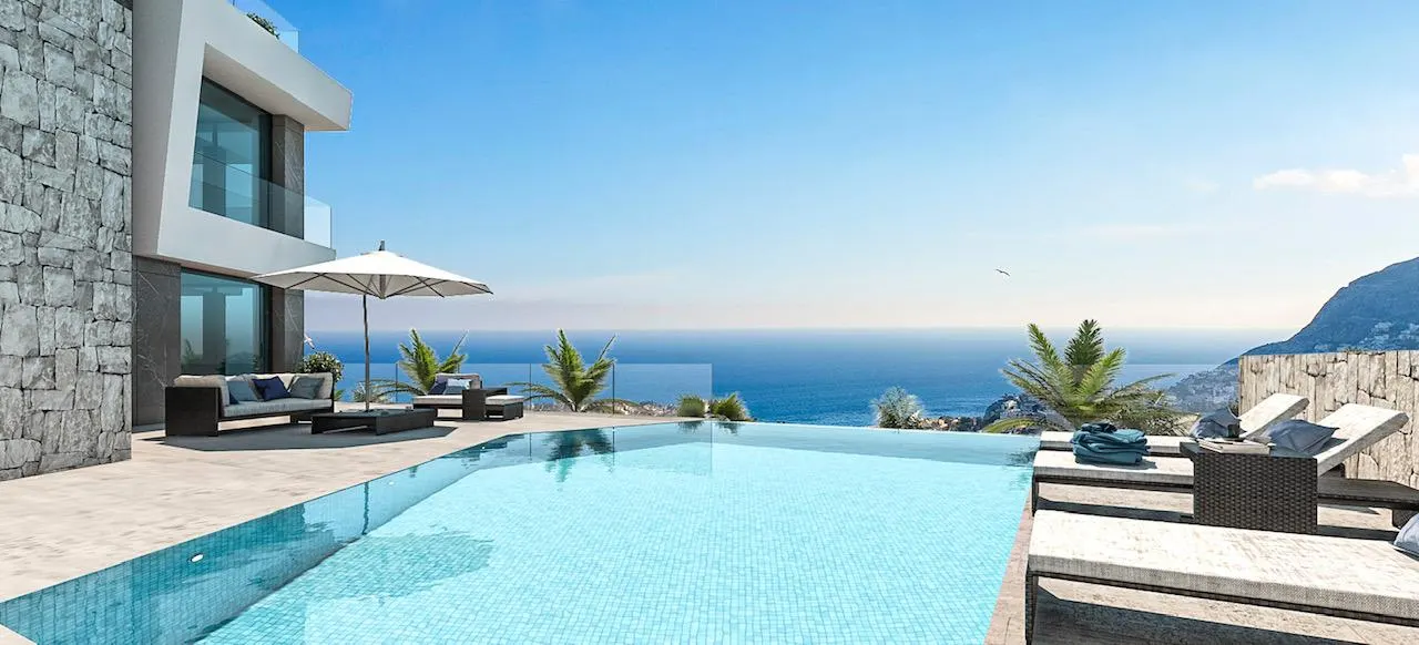 LUXURY VILLA WITH SEA VIEWS — 1