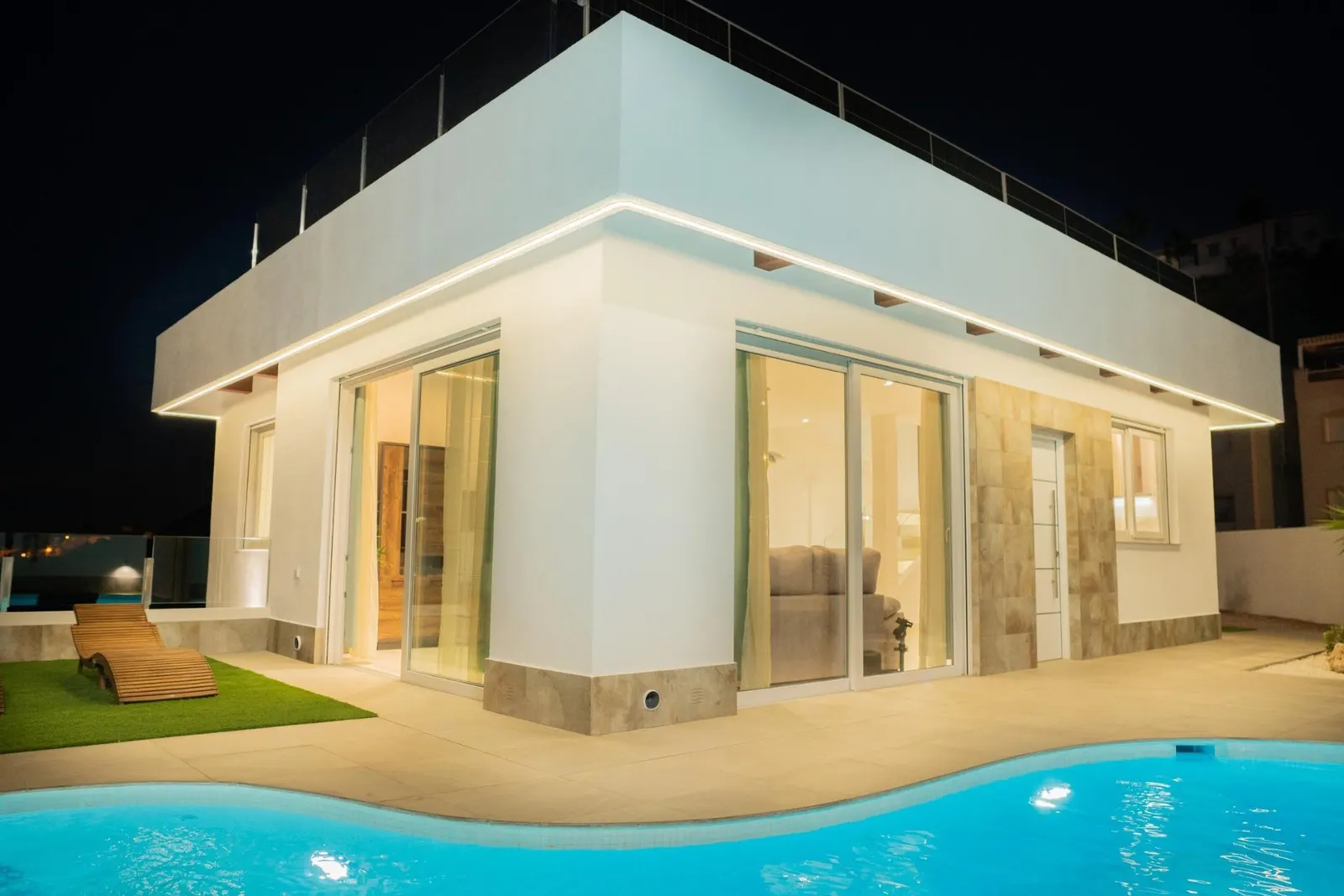 BEAUTIFUL VILLA WITH VIEWS TO THE GOLF COURSE "LA MARQUESA"! — 1