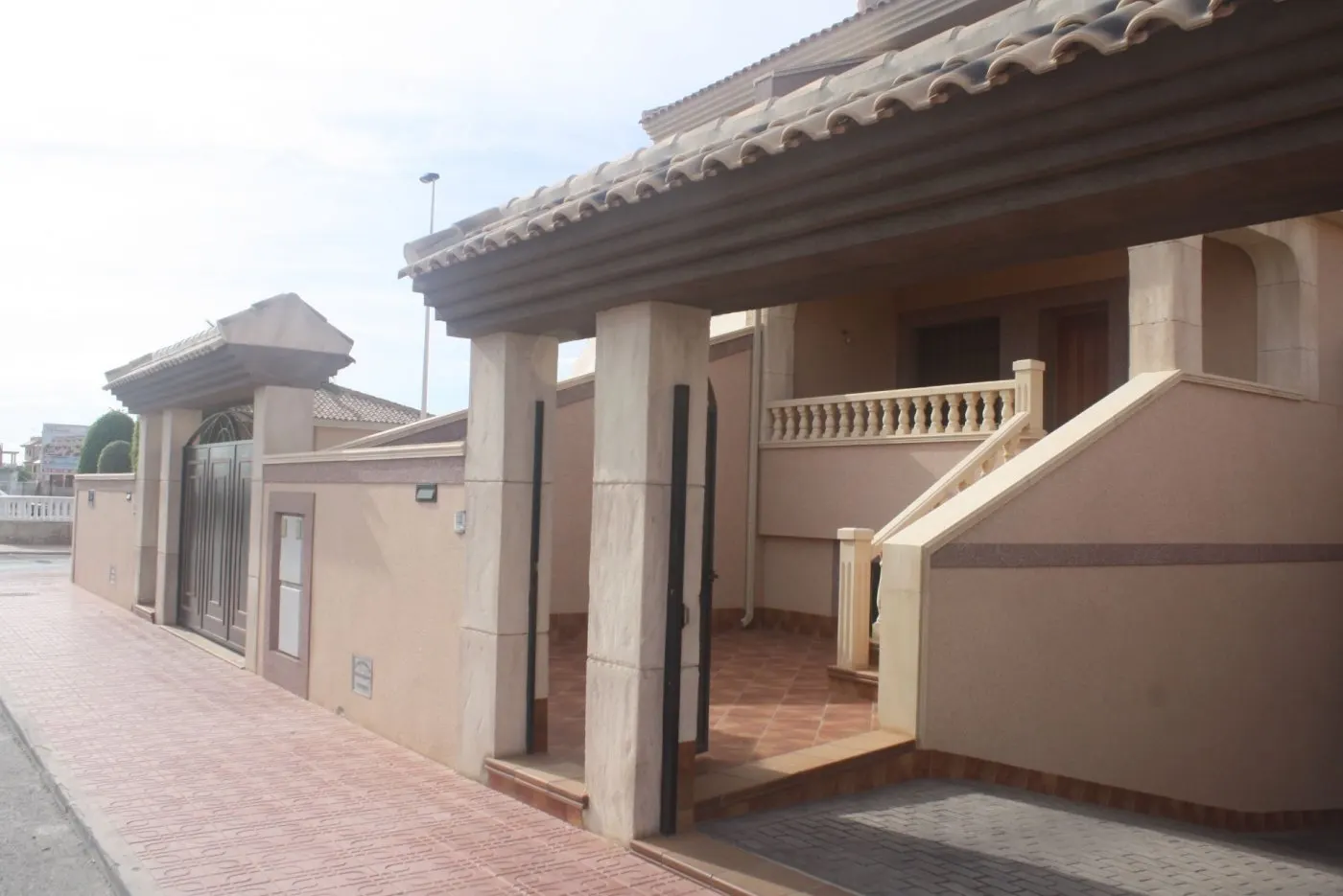 BEAUTIFUL TOWNHOUSE IN LOS ALTOS, TORREVIEJA — 1