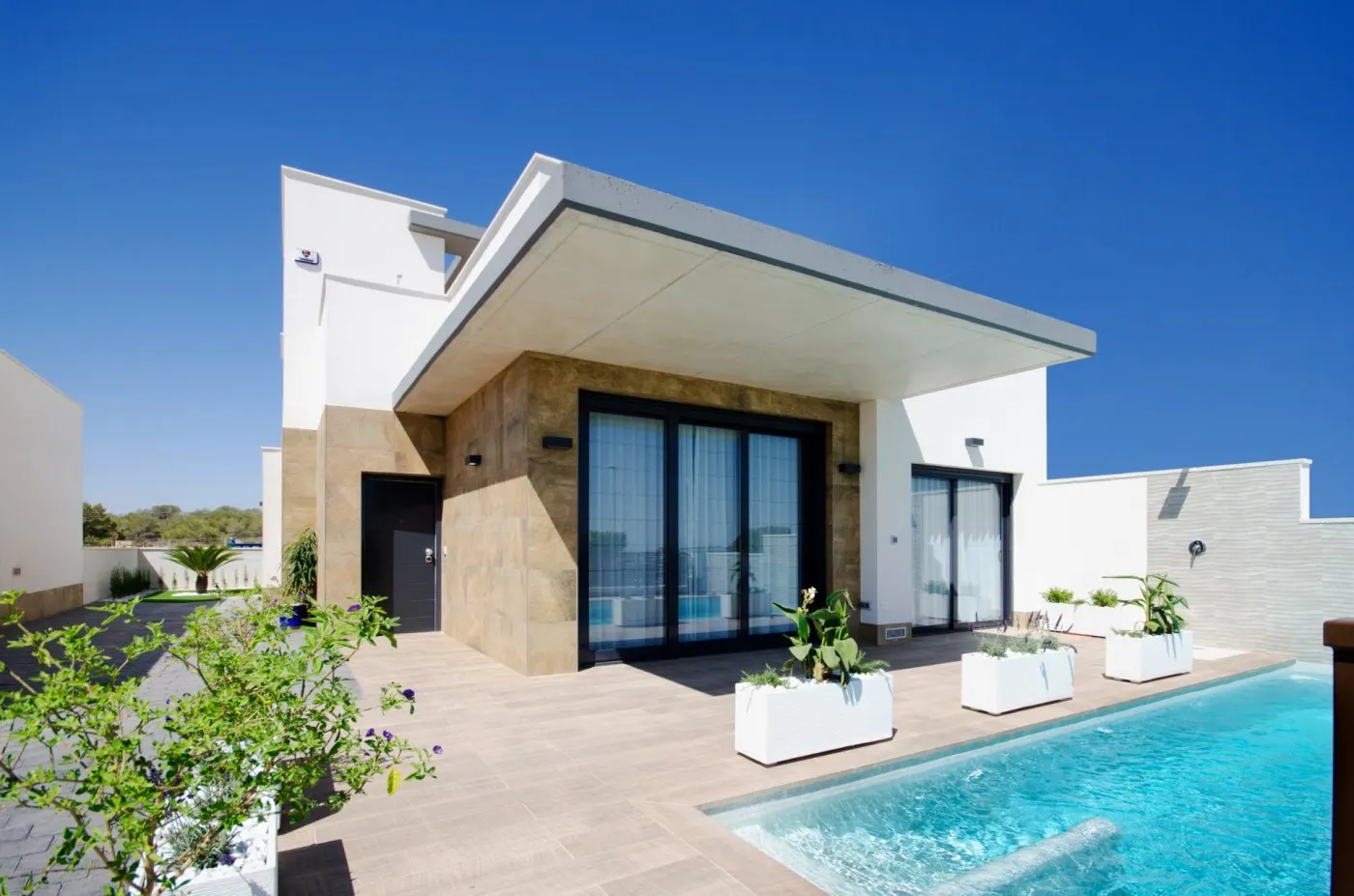 NEW BUILD RESIDENTIAL OF VILLAS IN SAN MIGUEL DE SALINAS — 1