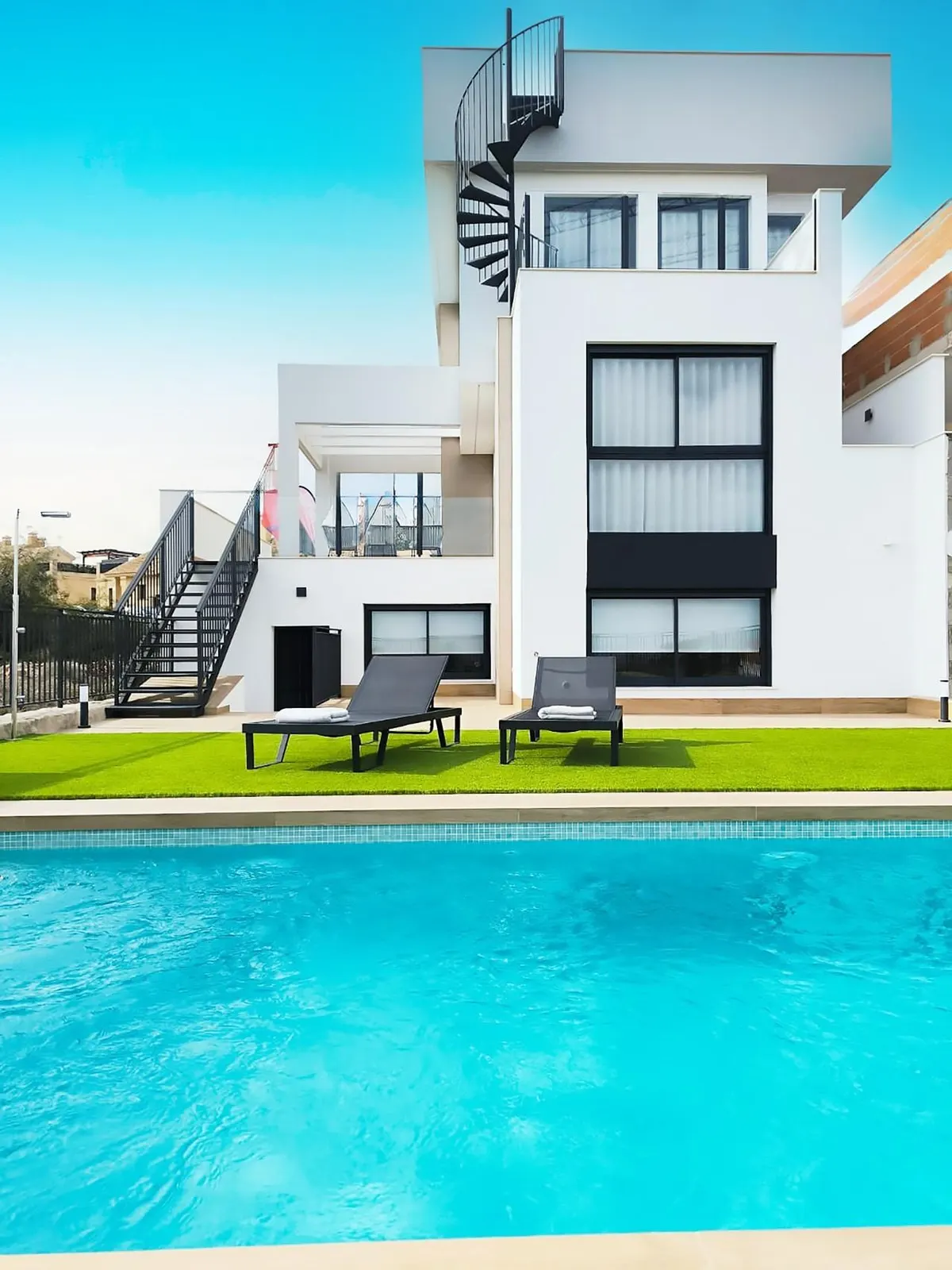 New Build Villas with Private Pool in La Finca Golf Algorfa Costa Blanca South — 1