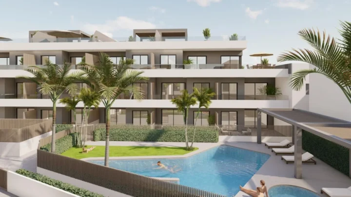 New Build Apartments and Bungalows for Sale in Pilar de la Horadada Near the Beach