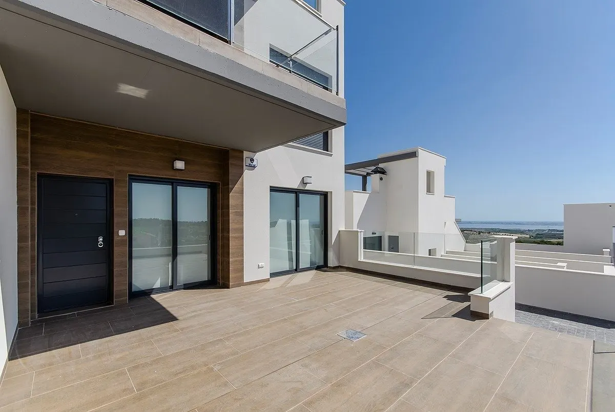 NEW BUILD BUNGALOWS IN SAN MIGUEL DE SALINAS — 1