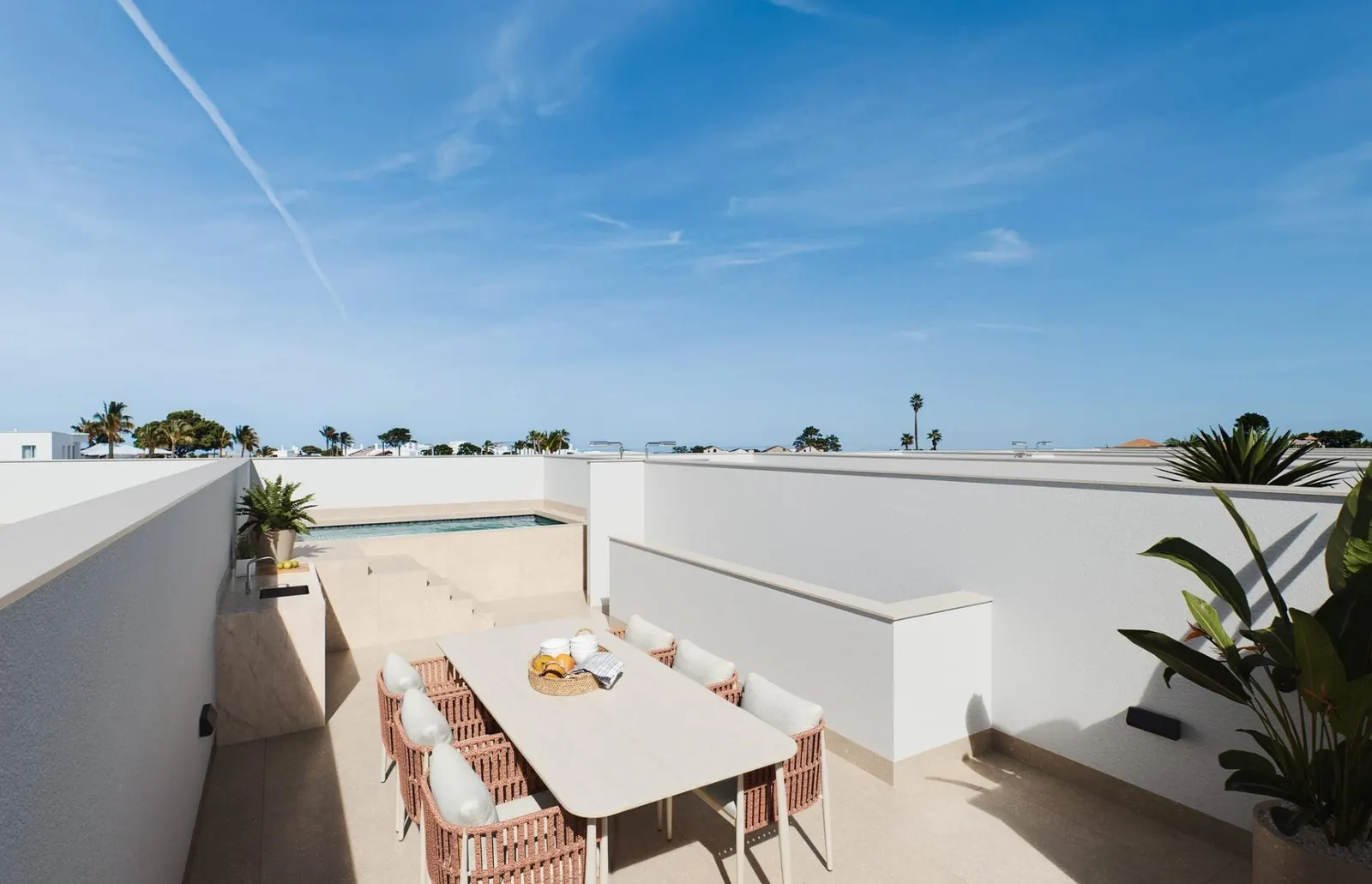 Contemporary-style townhouses with private swimming pools — 3