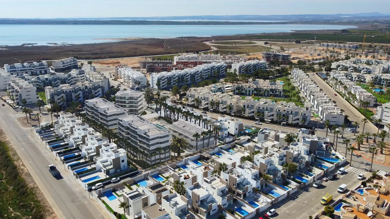New Buils Apartments and Townhouses in El Raso (Guardamar del Segura) — 3