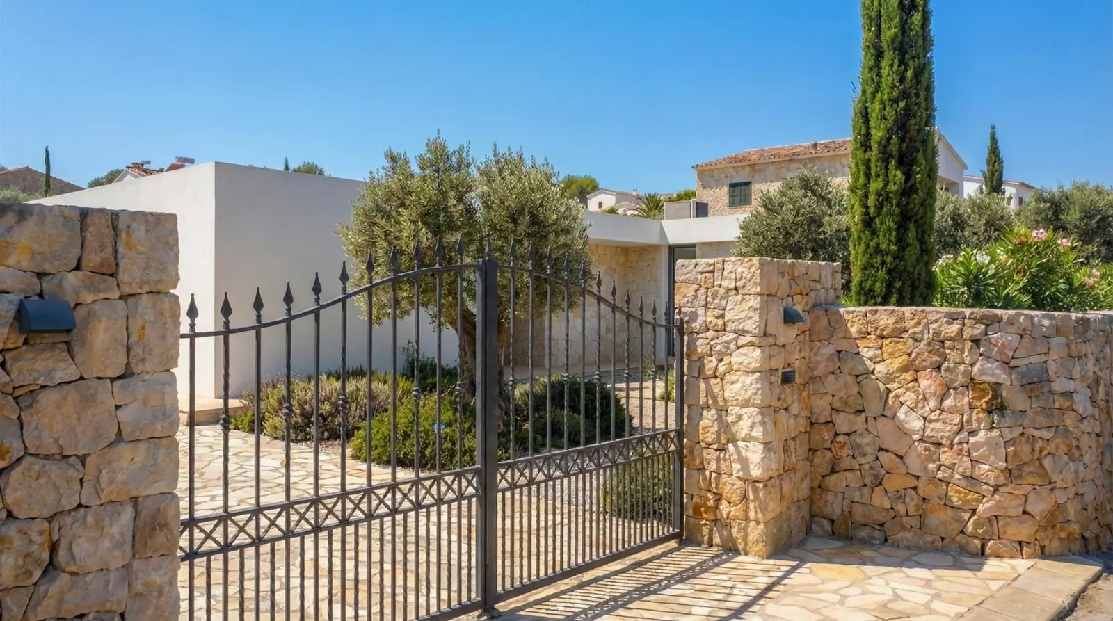 Custom Built New Villas in Pinoso (Alicante): Spacious Homes in Natural Surroundings — 3
