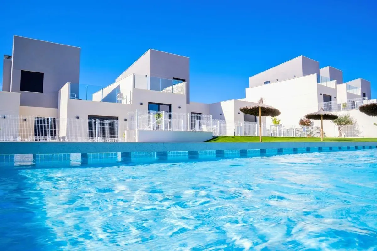 New Build Key Ready Townhouses and Semi Detached Villas in Altaona Golf Resort Murcia — 1