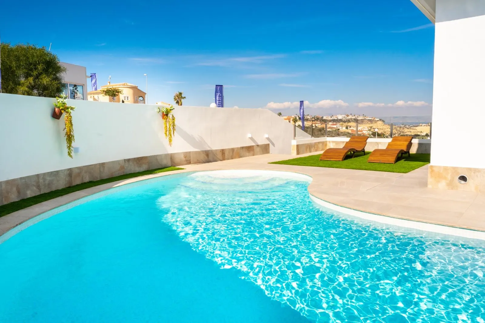 BEAUTIFUL BIG VILLA WITH VIEWS TO THE GOLF COURSE "LA MARQUESA"! — 3